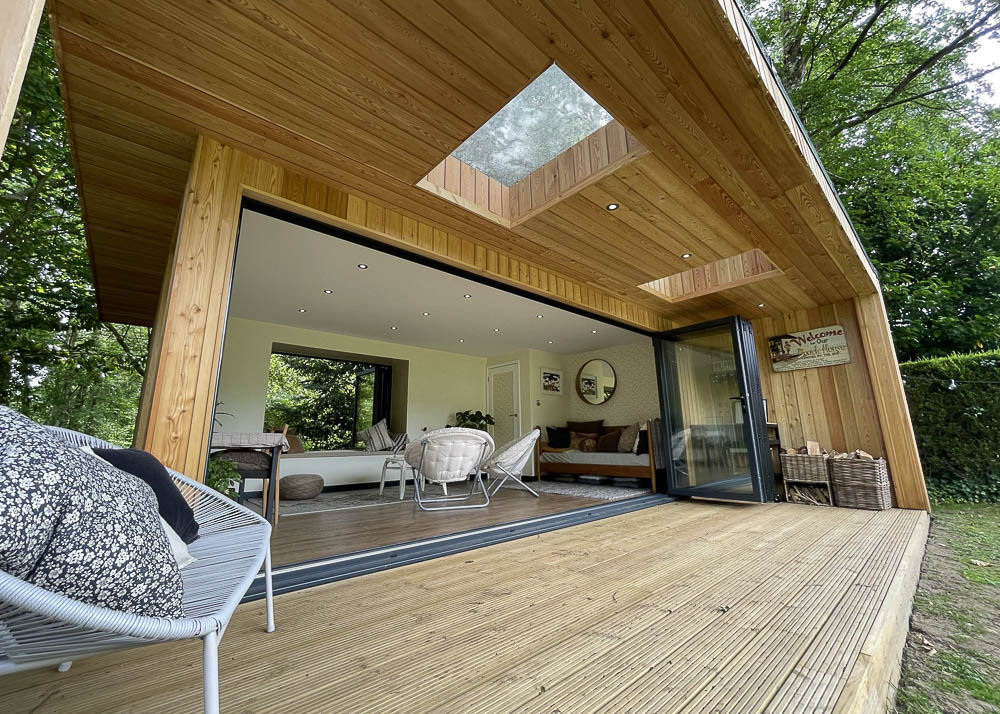 Example of a garden living annexe by Timber Rooms